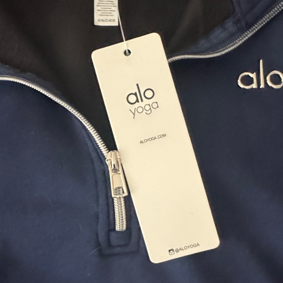 ALO Yoga Navy Fleece Set Shorts & Zip up sweater size S - Picture 3 of 7